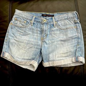 Levi’s light blue denim shorts, 4P
